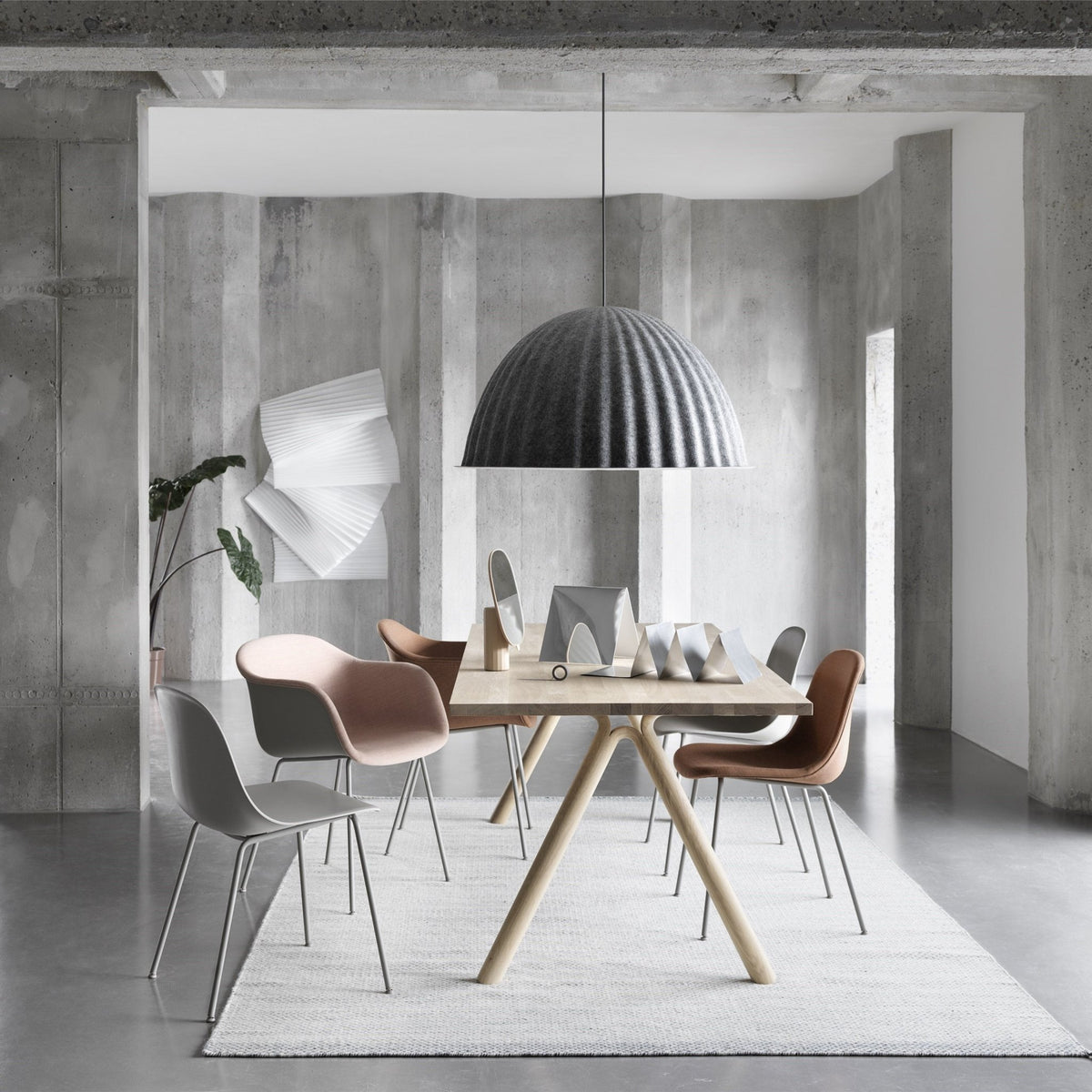 Suspension noire 82 cm Under the Bell - Muuto - The Cool Republic