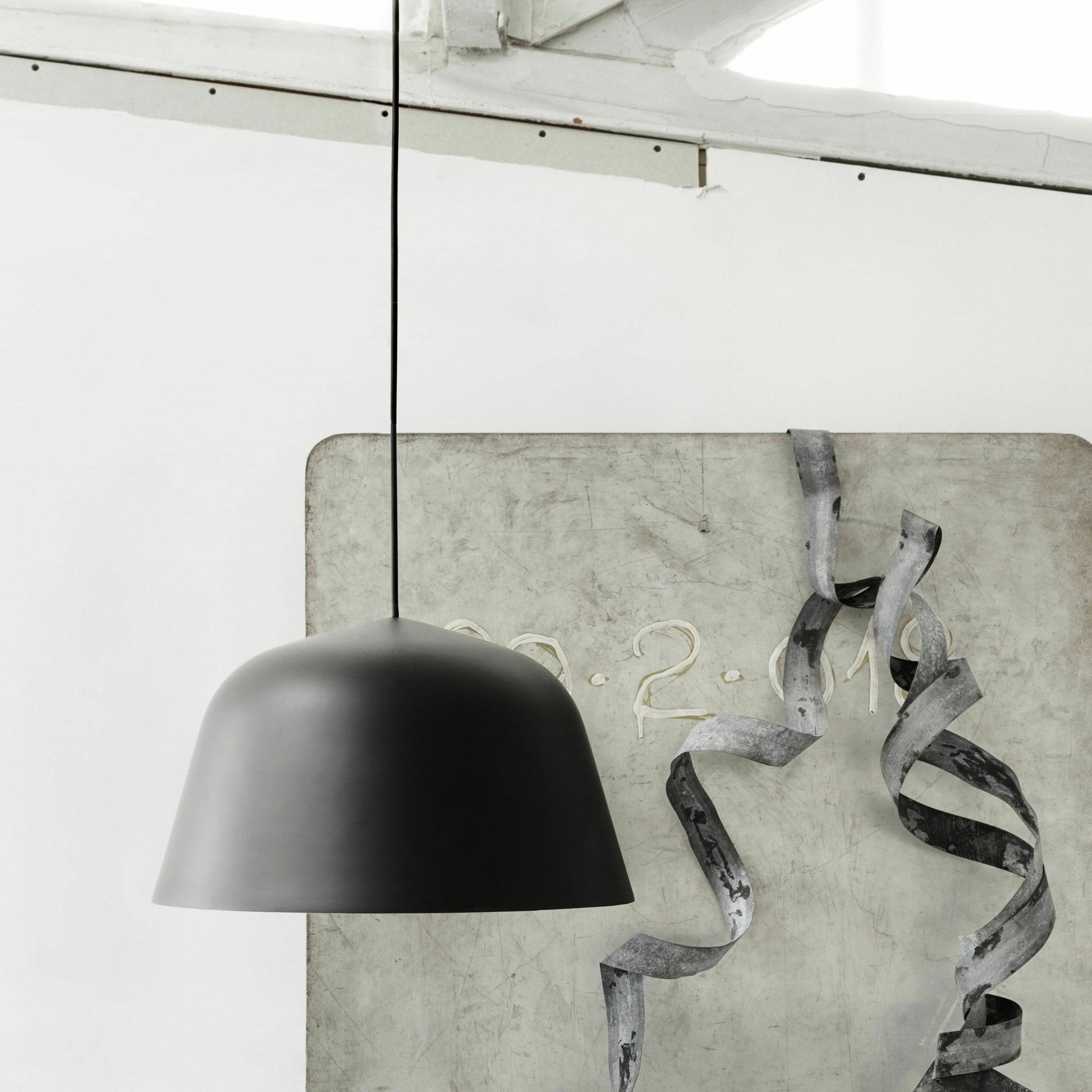 Suspension noire D55 cm Ambit - Muuto - The Cool Republic