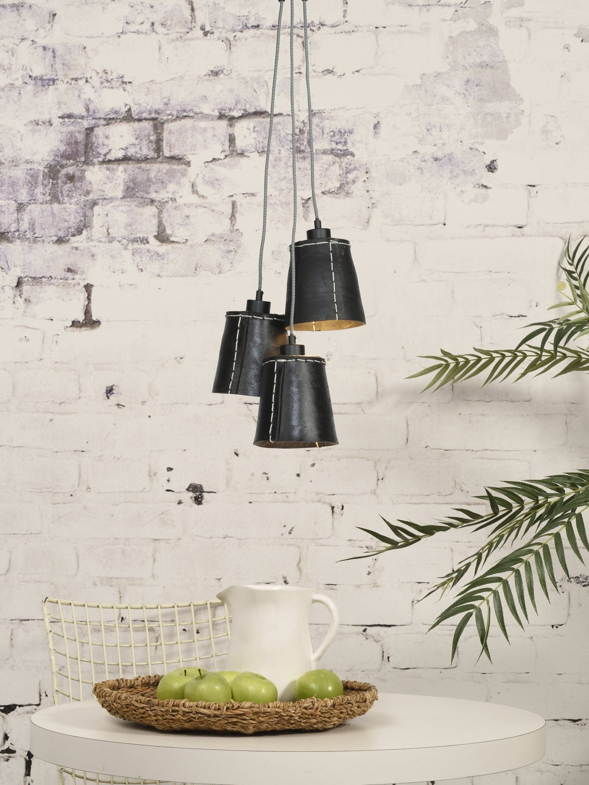 Suspension noire en pneu recyclé Amazon - Good & Mojo - The Cool Republic
