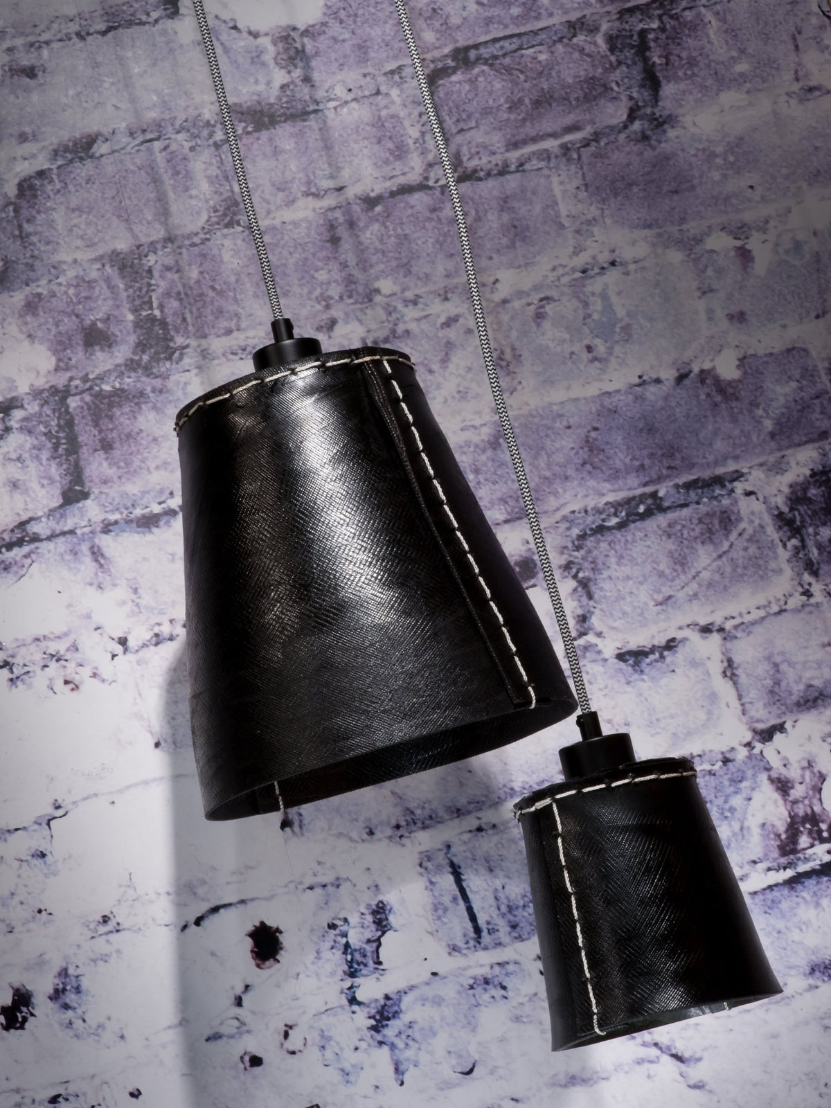 Suspension noire en pneu recyclé Amazon - Good & Mojo - The Cool Republic