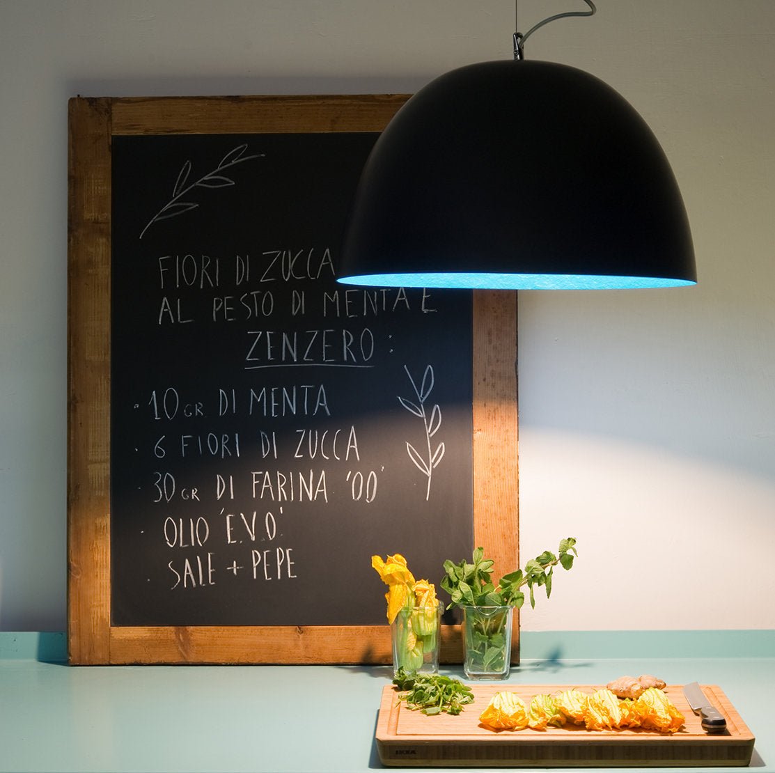 Suspension noire et blanche H20 - In-es.artdesign - The Cool Republic