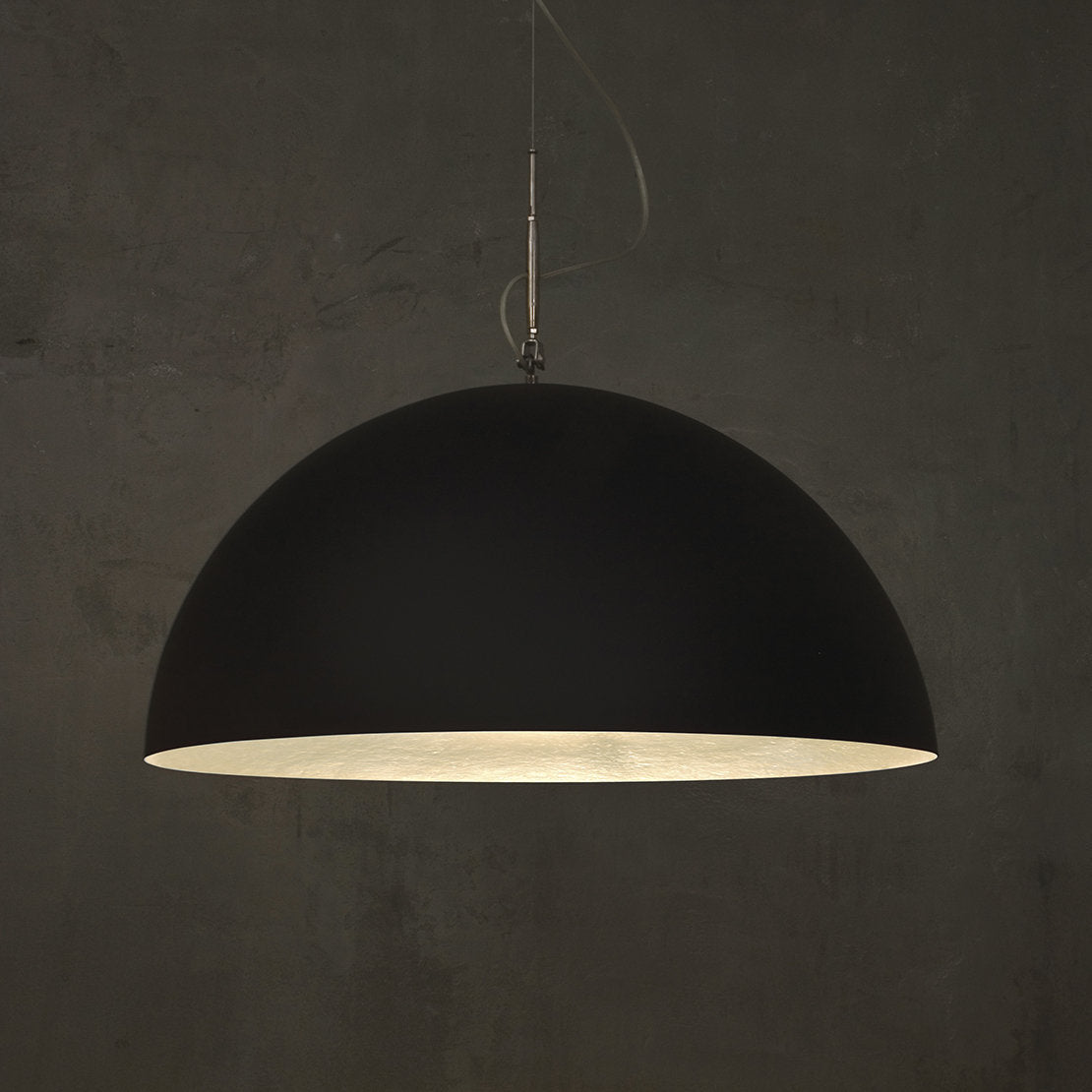 Suspension noire et blanche Mezza Luna - In-es.artdesign - The Cool Republic