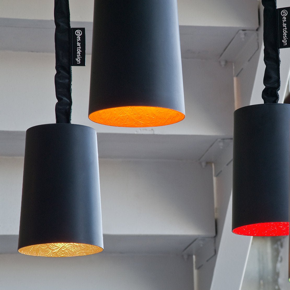 Suspension noire et blanche Paint Lavagna - In-es.artdesign - The Cool Republic