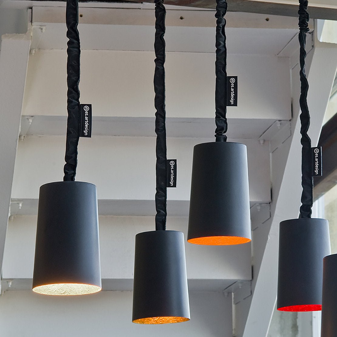 Suspension noire et dorée Paint Lavagna - In-es.artdesign - The Cool Republic