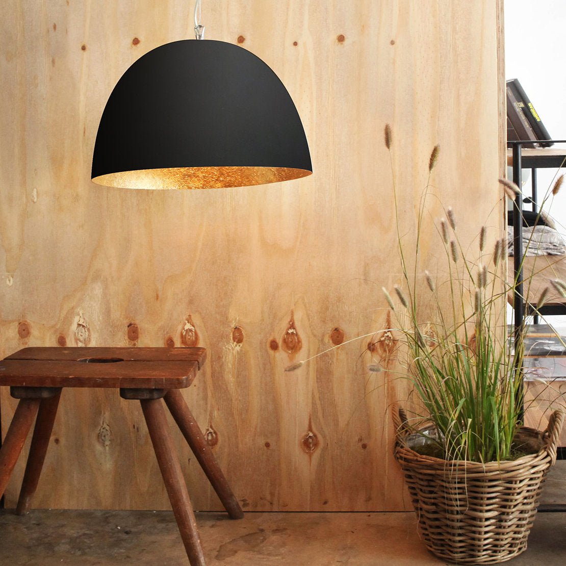 Suspension noire et rouge H20 - In-es.artdesign - The Cool Republic