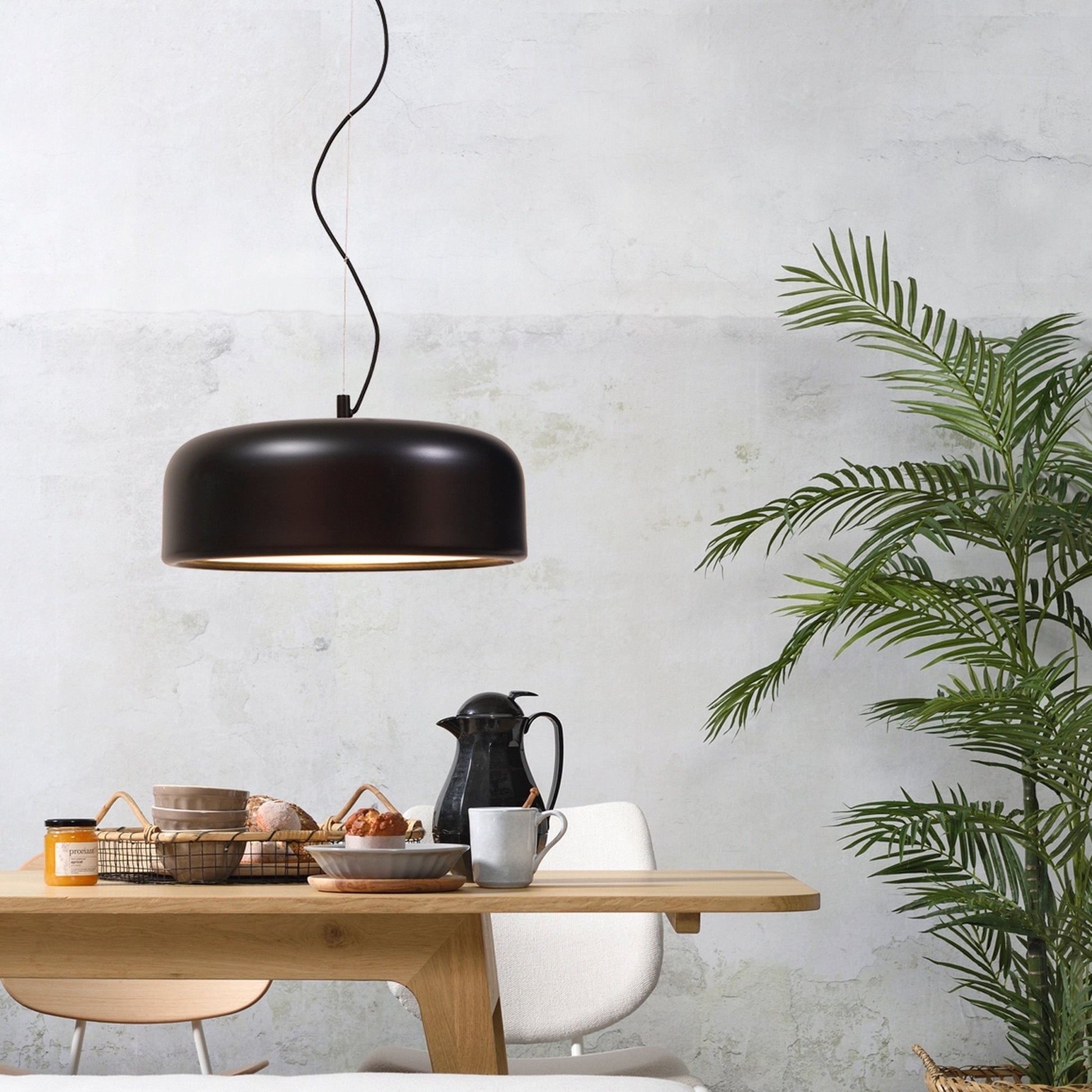 Suspension noire Marseille - It's about Romi - The Cool Republic