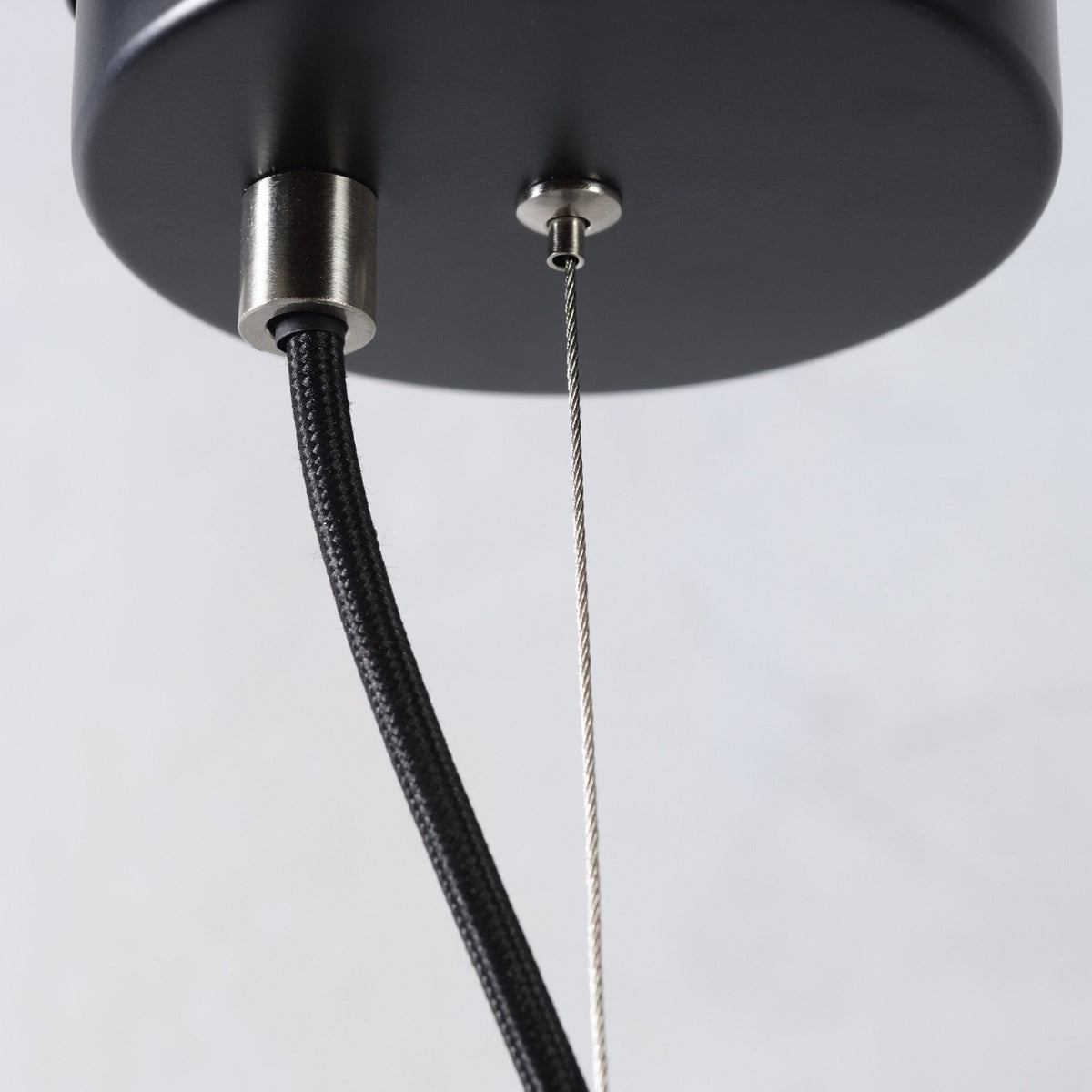 Suspension noire Marseille - It's about Romi - The Cool Republic