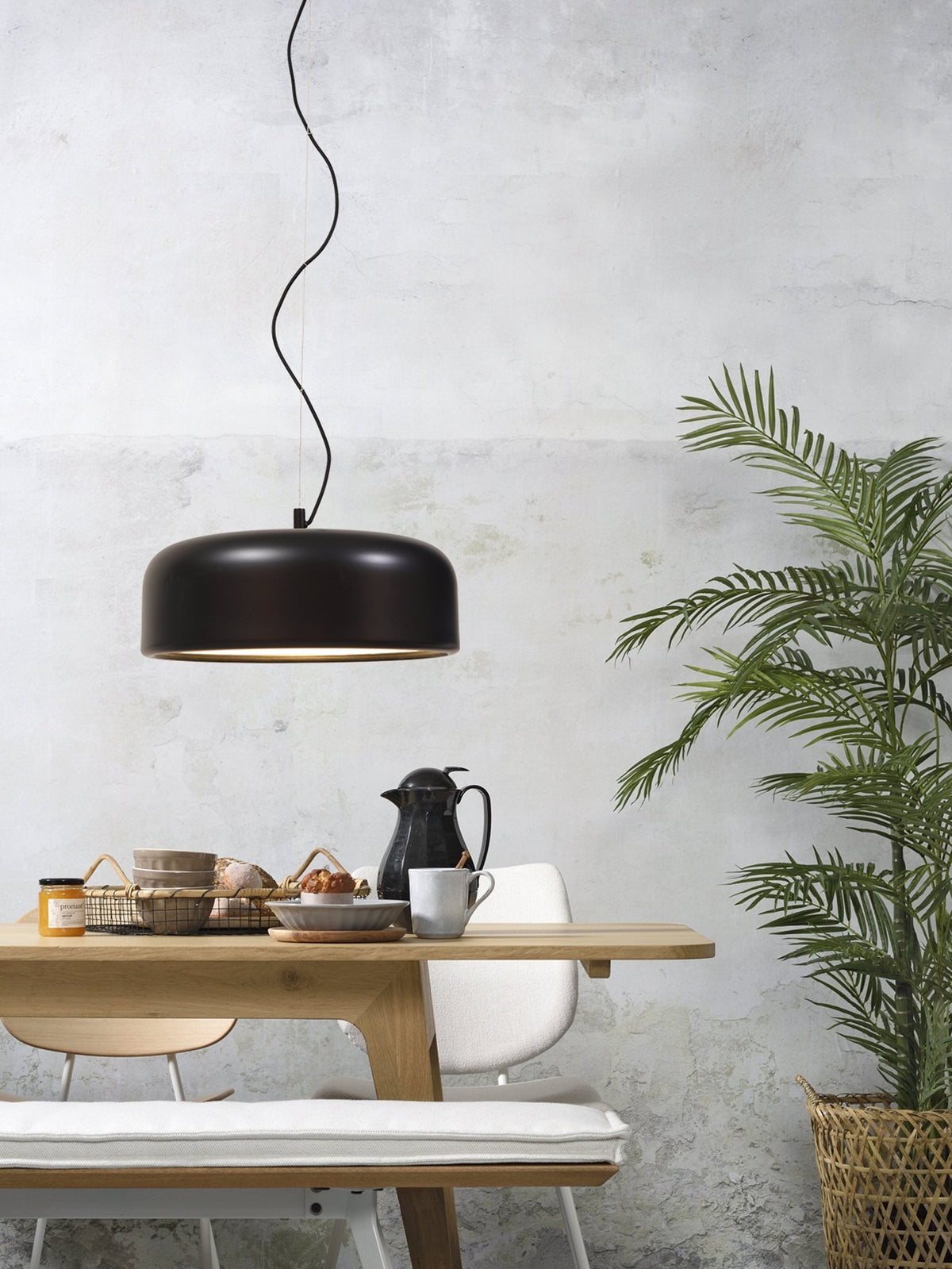 Suspension noire Marseille - It's about Romi - The Cool Republic