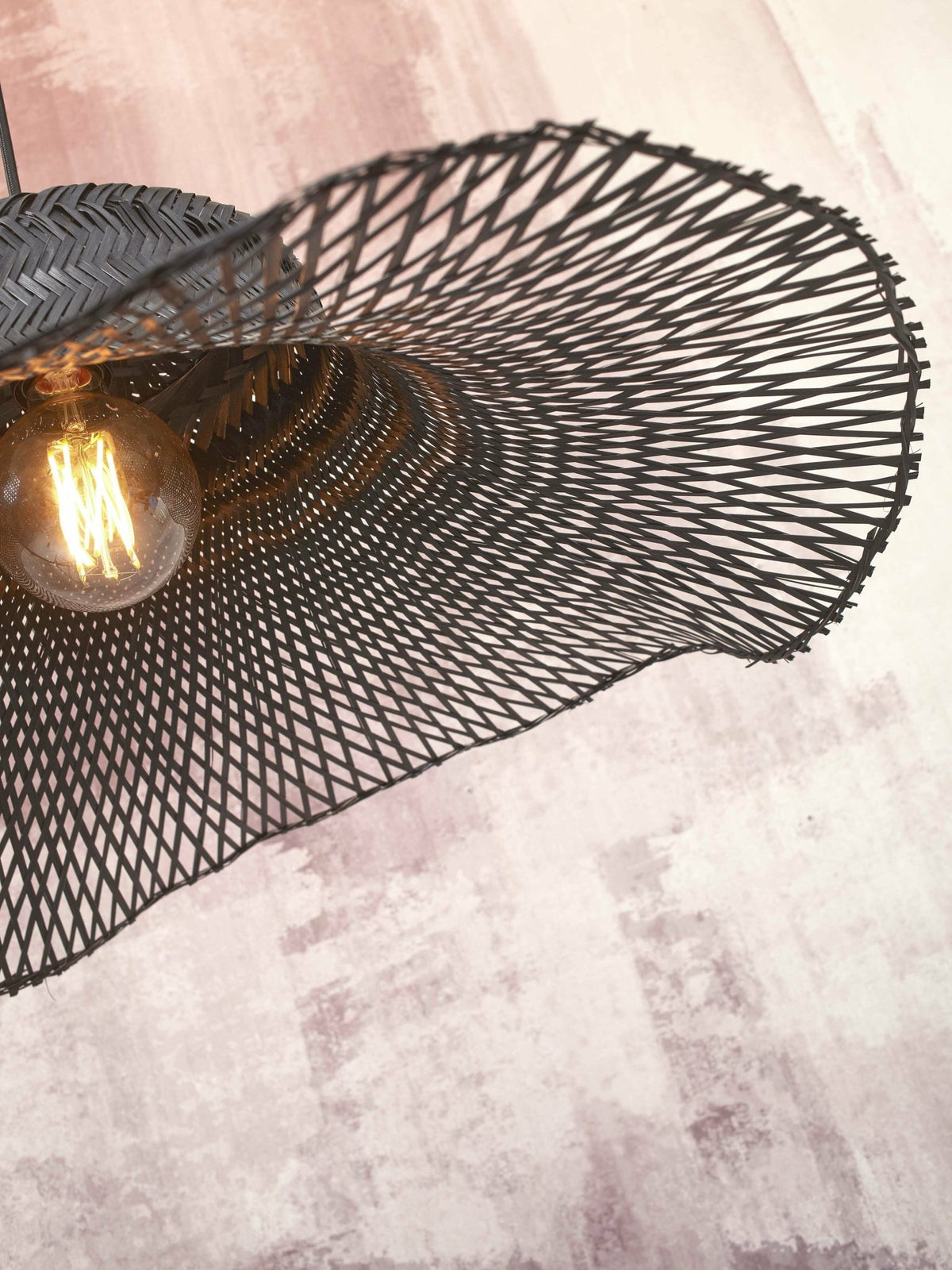 Suspension ondulée en bambou noir 65x20 cm Ibiza - Good & Mojo - The Cool Republic