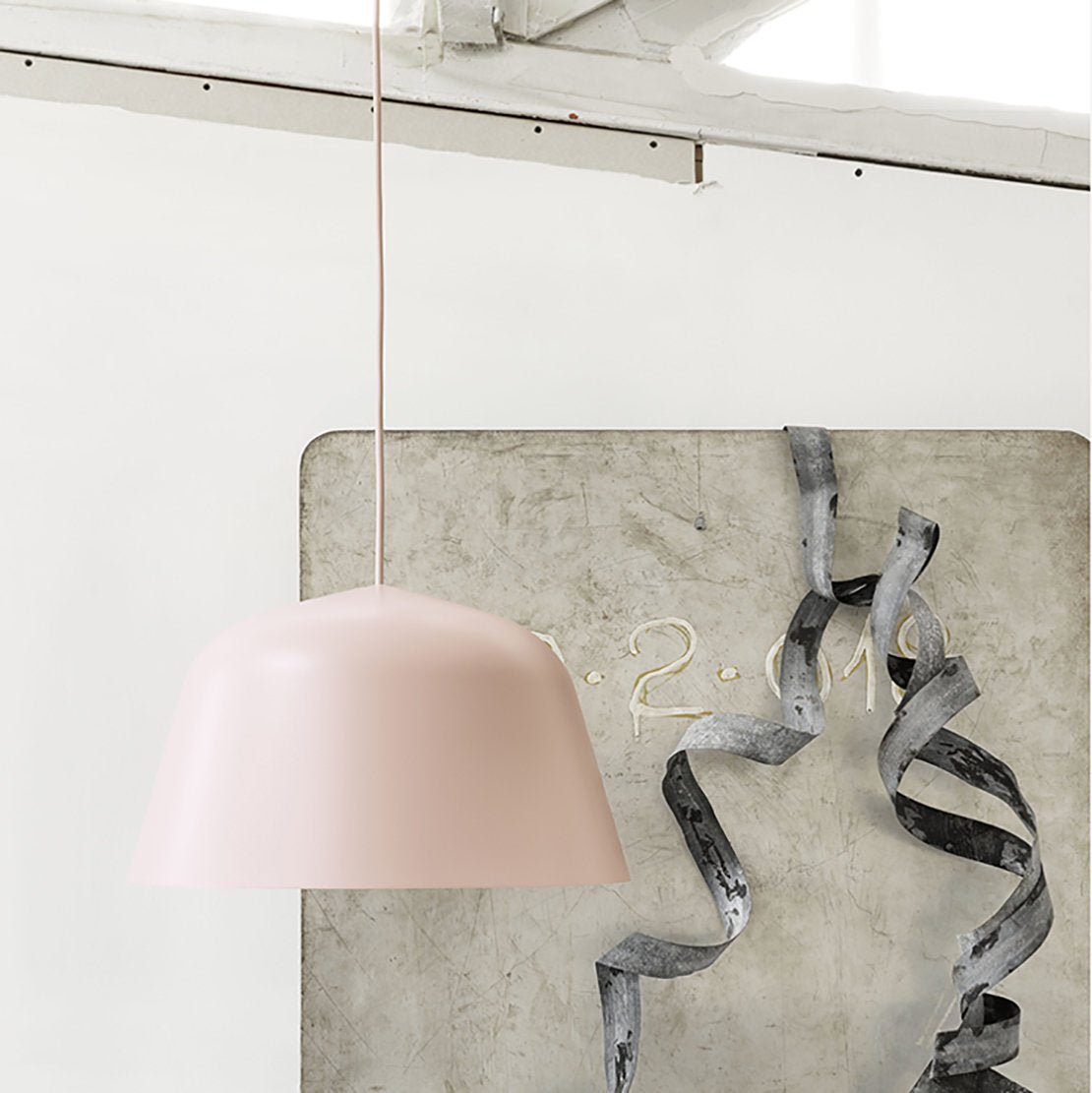 Suspension rose poudré 40 cm Ambit - Muuto - The Cool Republic