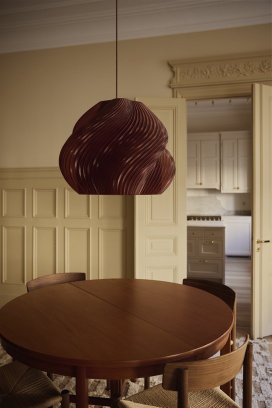 Suspension rouge cerise et chrome 48 cm Soft serve Mega - Crème atelier - The Cool Republic