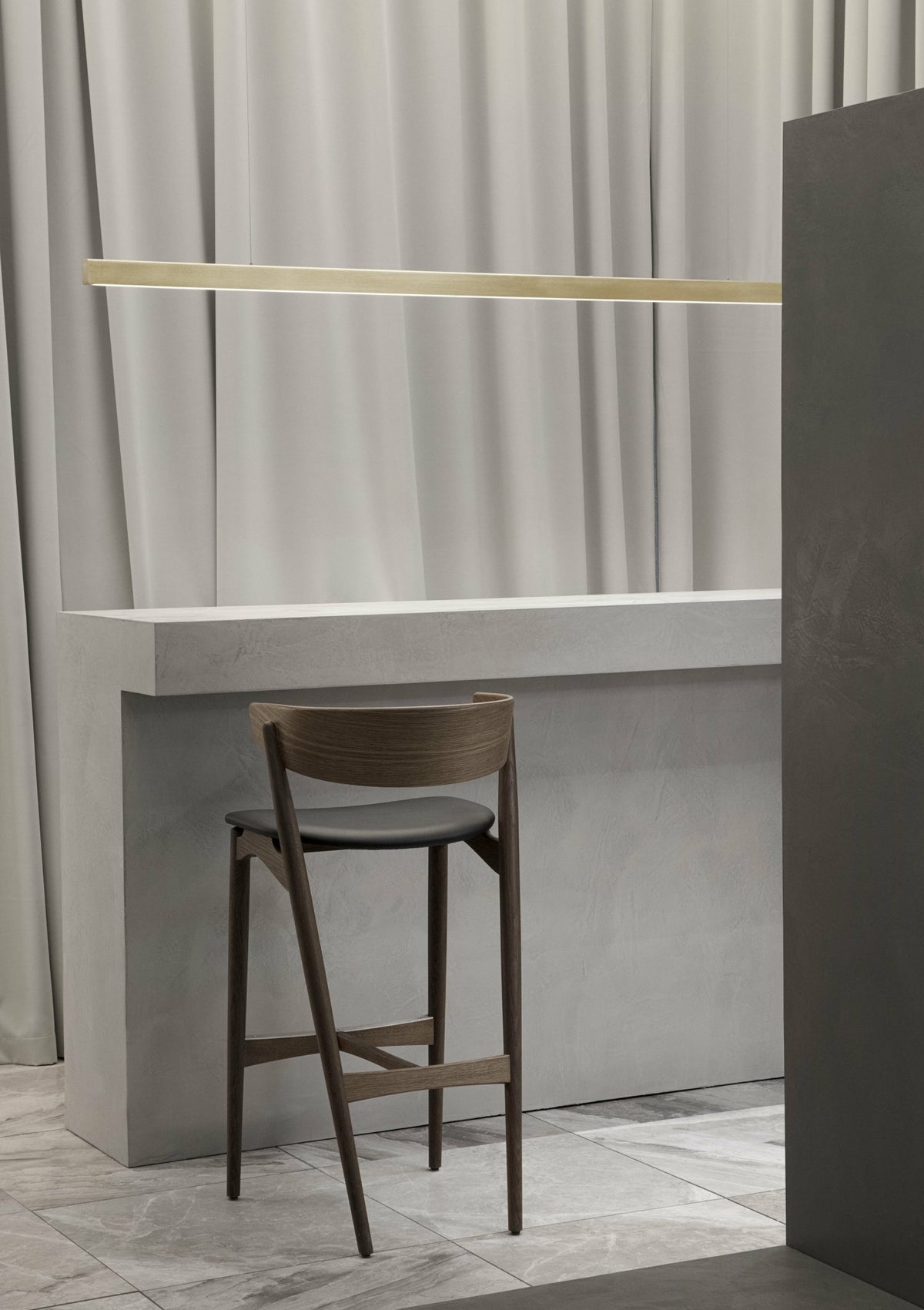 150 cm brushed brass cordless pendant I Model - Anour - The Cool Republic