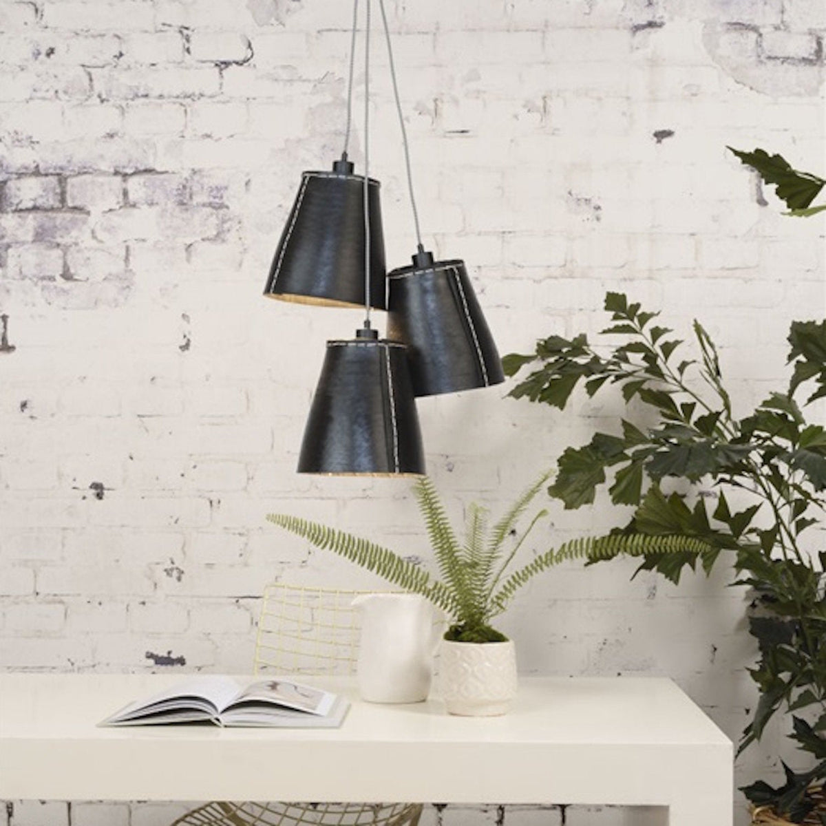Suspension trio noire en pneu recyclé Amazon 26 cm - Good & Mojo - The Cool Republic