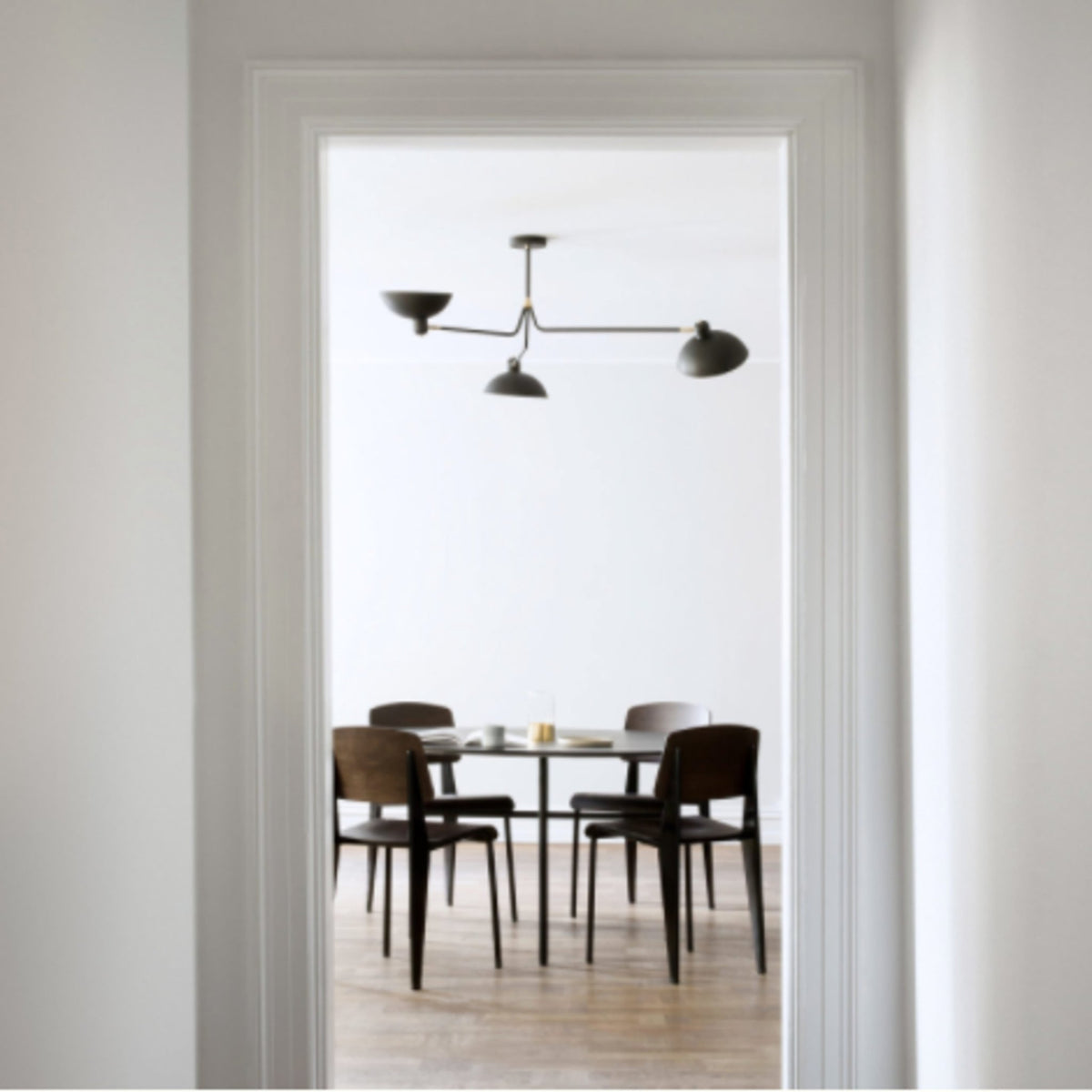 Suspension triple en aluminium noir 107 cm Waldorf - Lambert & Fils - The Cool Republic