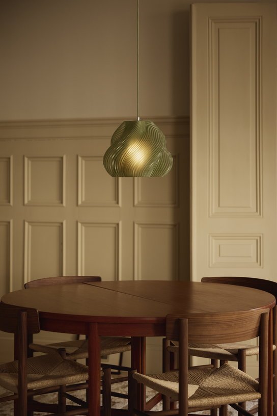 Suspension vert olive et chrome 25 cm Soft serve 02 - Crème atelier - The Cool Republic