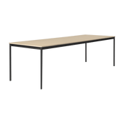 Table 140 cm en chêne piétement noir Base - Muuto - The Cool Republic