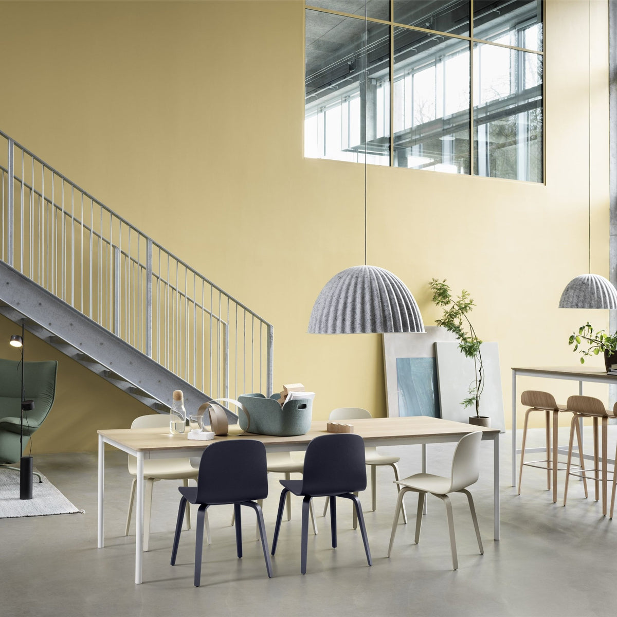 Table 190 cm en chêne piétement noir Base - Muuto - The Cool Republic