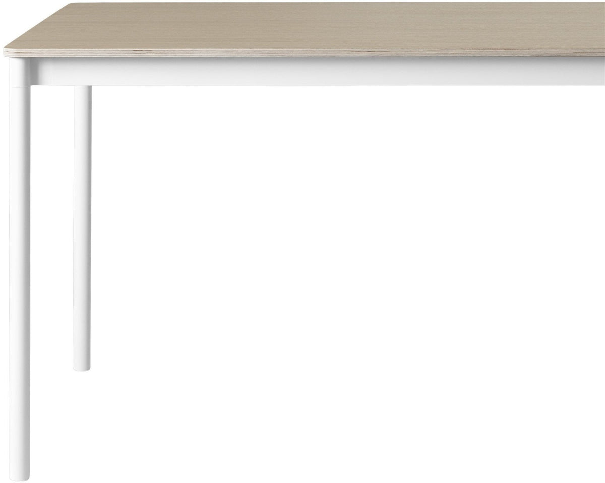 Table 250 cm chêne piétement blanc Base - Muuto - The Cool Republic