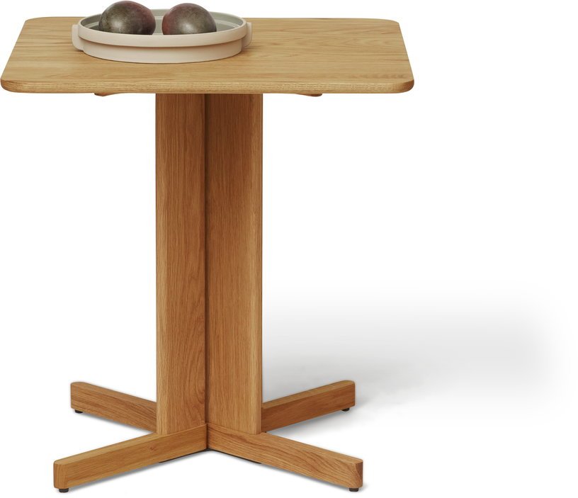 Table à manger carrée en chêne naturel 68 x 68 cm Quatrefoil - Form & Refine - The Cool Republic
