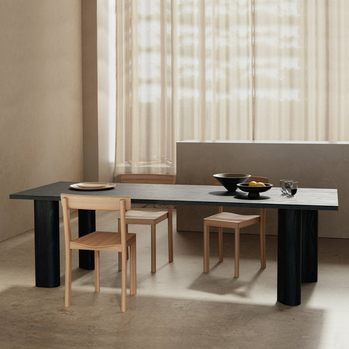 Table à manger en bois de chêne noire Galta Forte 240 - Kann Design - The Cool Republic