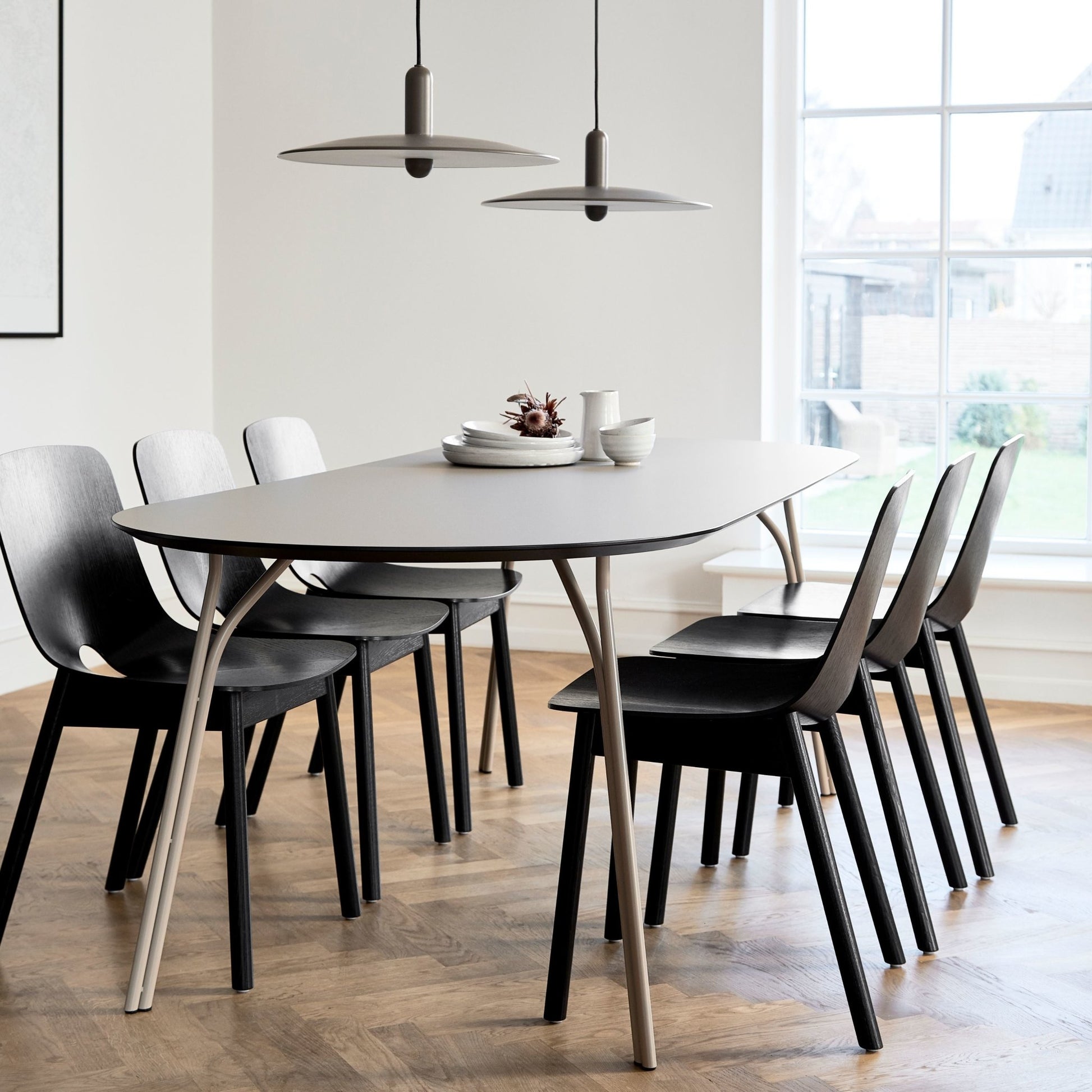 Table à manger noire 220 cm Tree - Woud - The Cool Republic