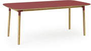 Table à manger rectangulaire en chêne et lino rouge 95 x 200 cm Form - Normann Copenhagen - The Cool Republic
