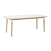Table à manger rectangulaire en chêne et stratifié blanc 95 x 200 cm Form - Normann Copenhagen - The Cool Republic