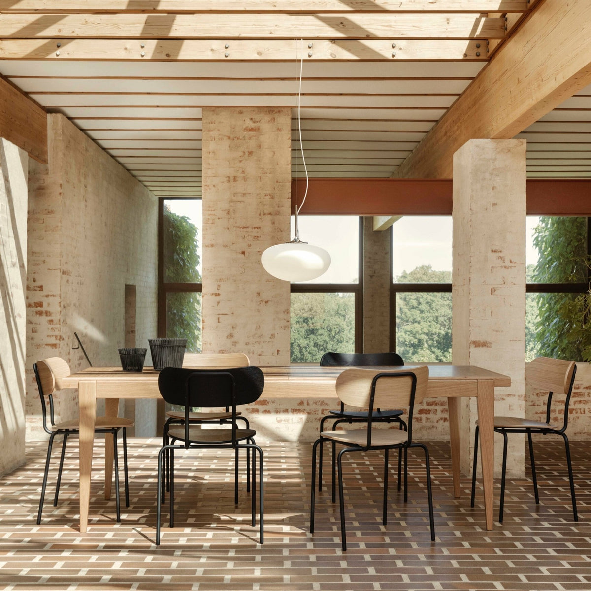 Table à manger rectangulaire en noyer extensible S-Table - Gubi - The Cool Republic