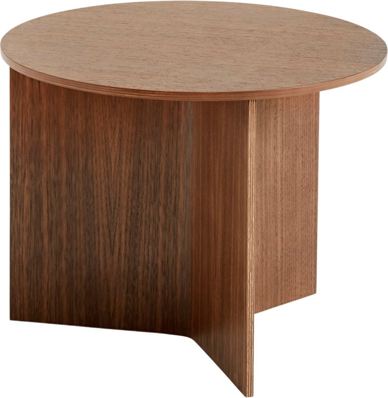 Table base ronde en noyer Slit - HAY - The Cool Republic