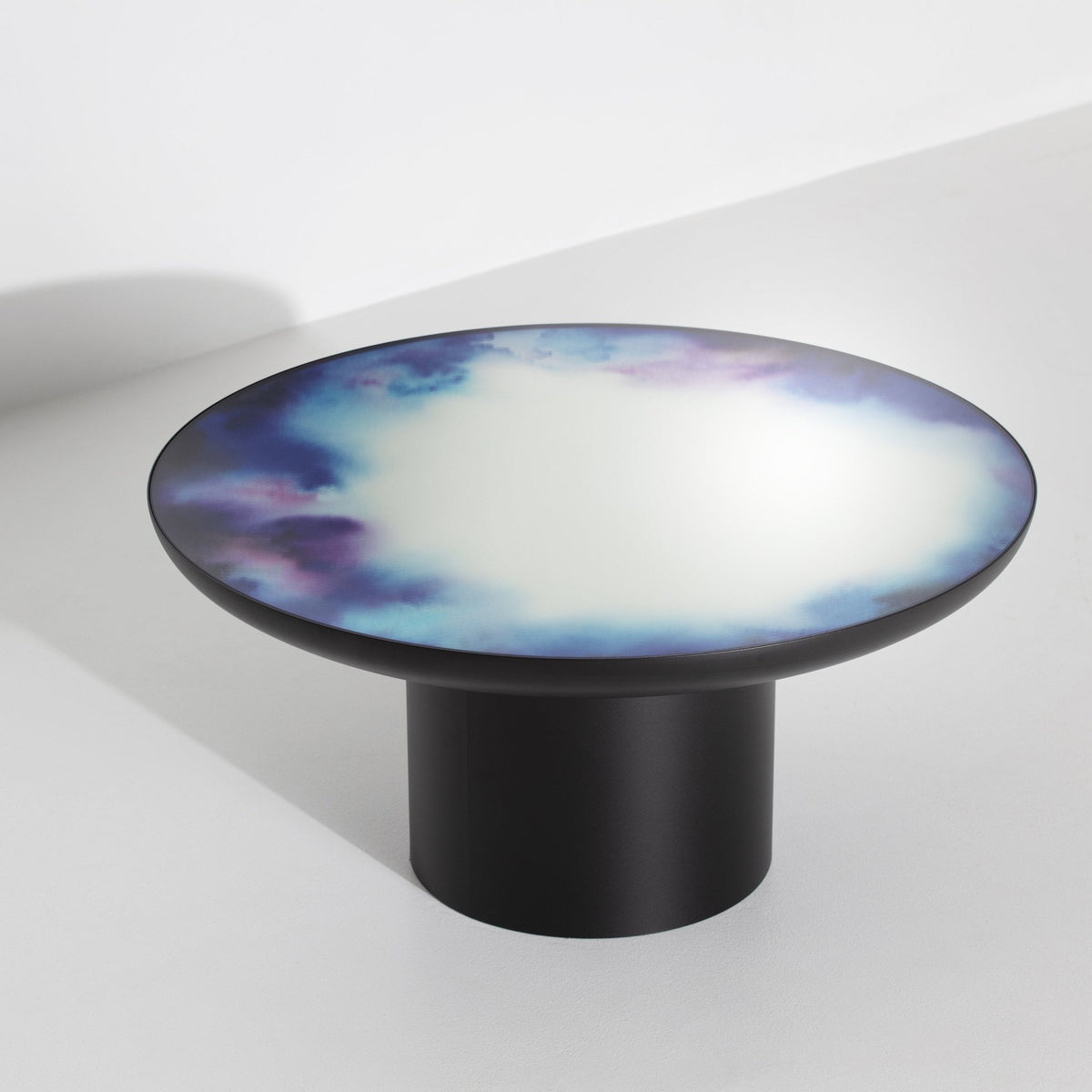 Table basse bleu-violet 75 cm Francis - Petite Friture - The Cool Republic
