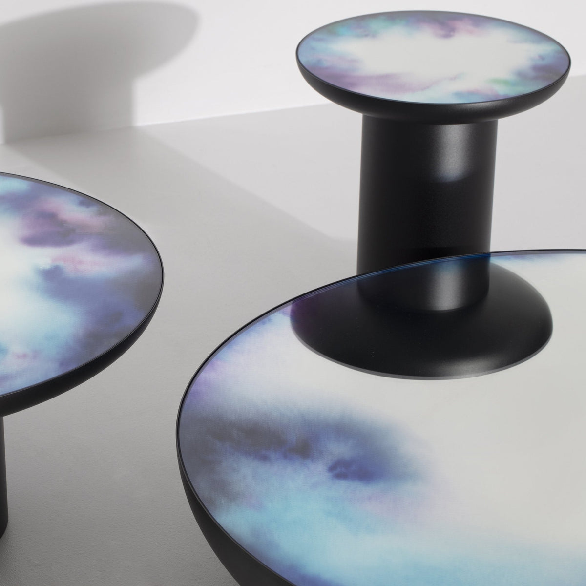 Table basse bleu-violet 75 cm Francis - Petite Friture - The Cool Republic
