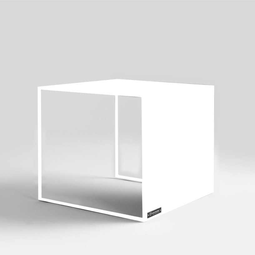 Table basse carré en métal blanc 2 Wall - Custom Form - The Cool Republic