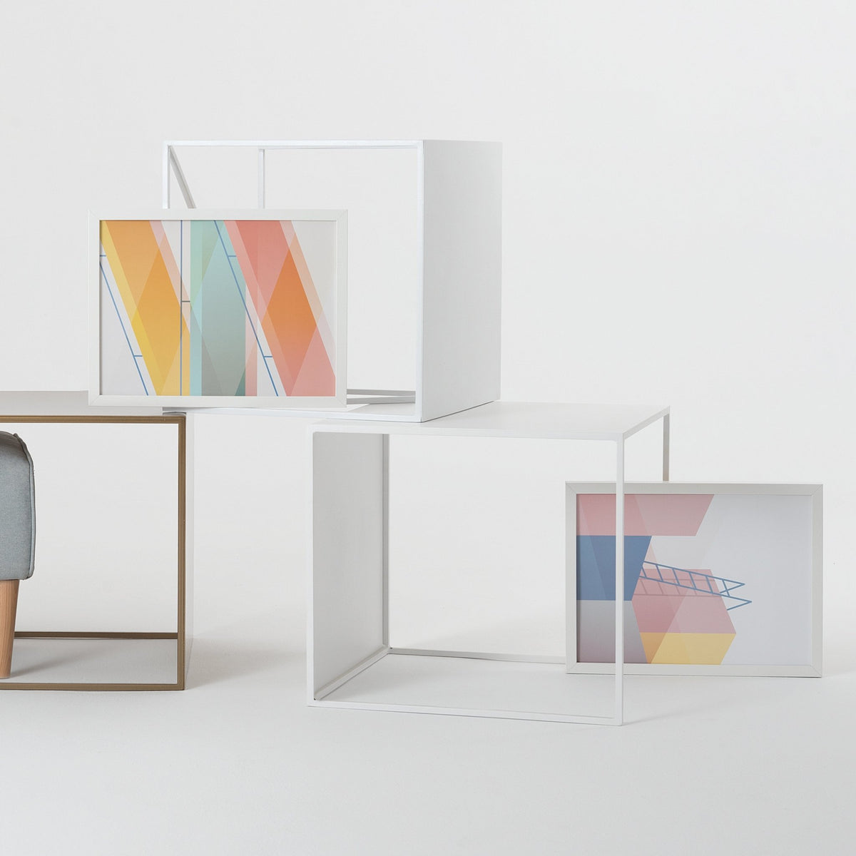 Table basse carré en métal blanc 2 Wall - Custom Form - The Cool Republic
