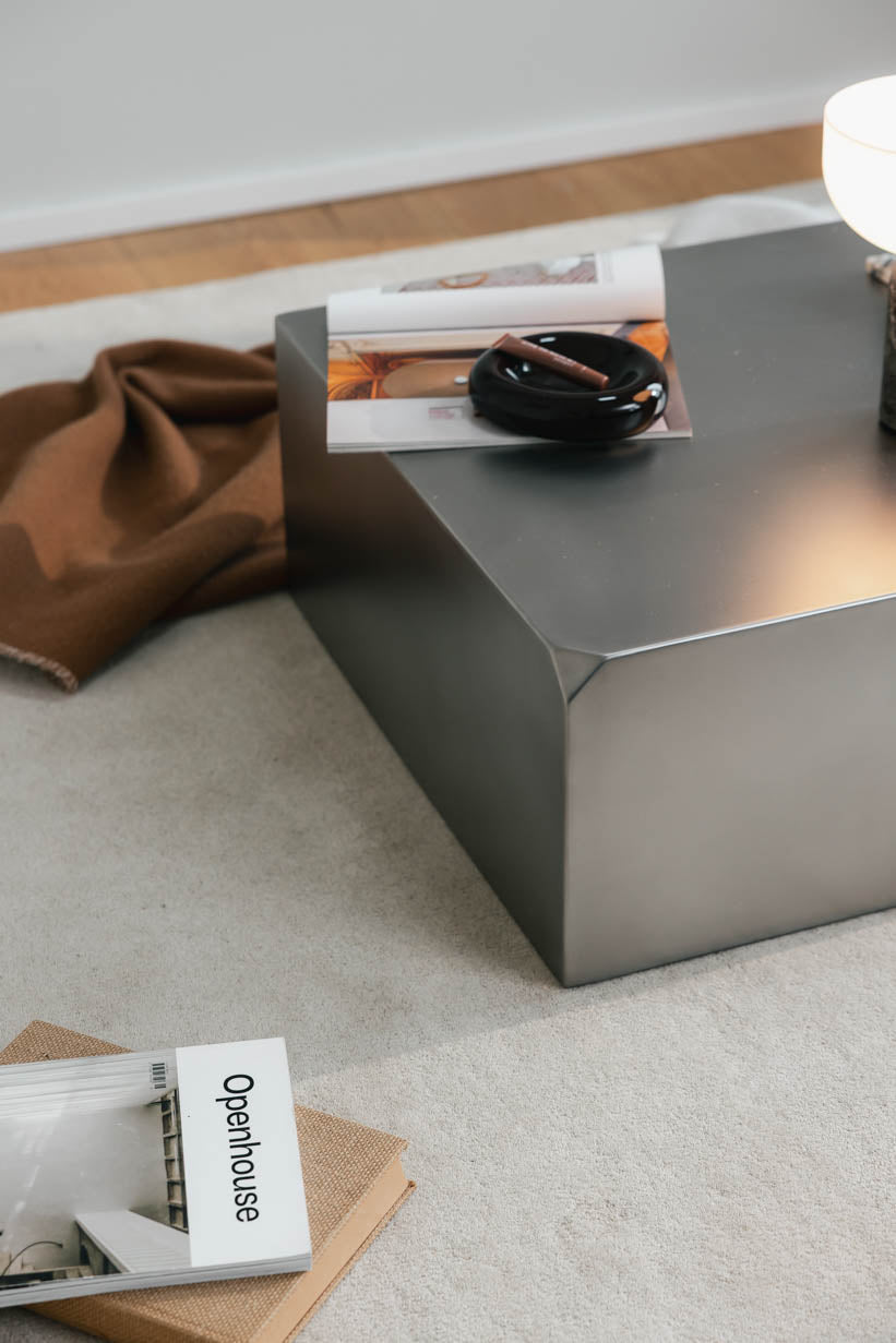Table basse carrée en acier inoxydable sablé 63x27cm Raw c square - Metallbude - The Cool Republic