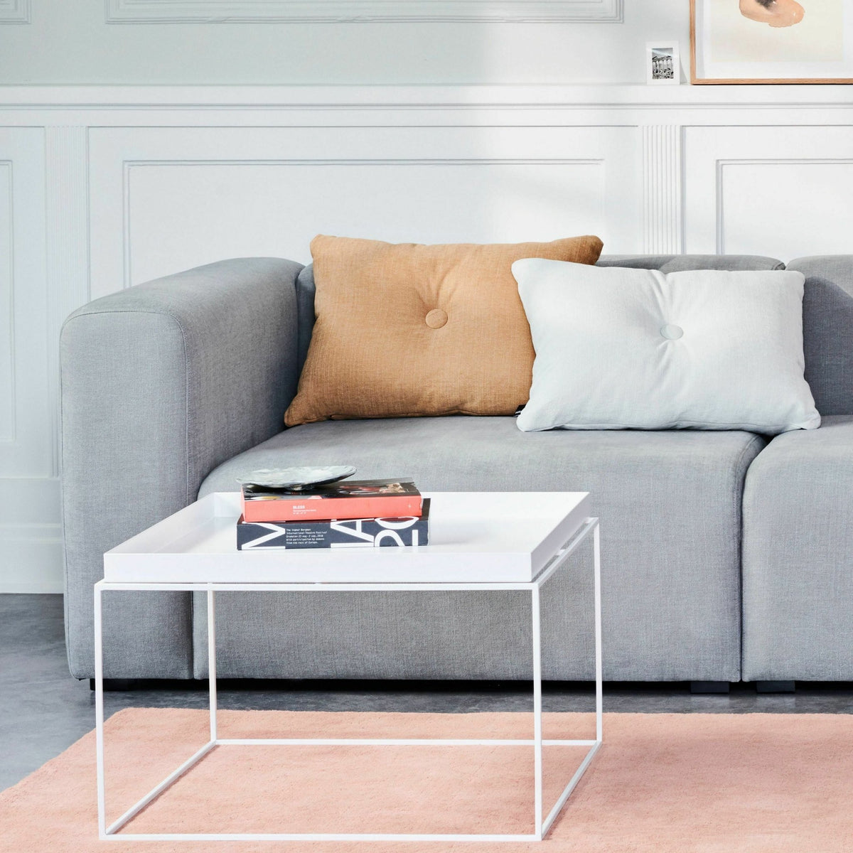Table basse carrée en métal blanc 60 x 60 x 39 cm Tray - HAY - The Cool Republic
