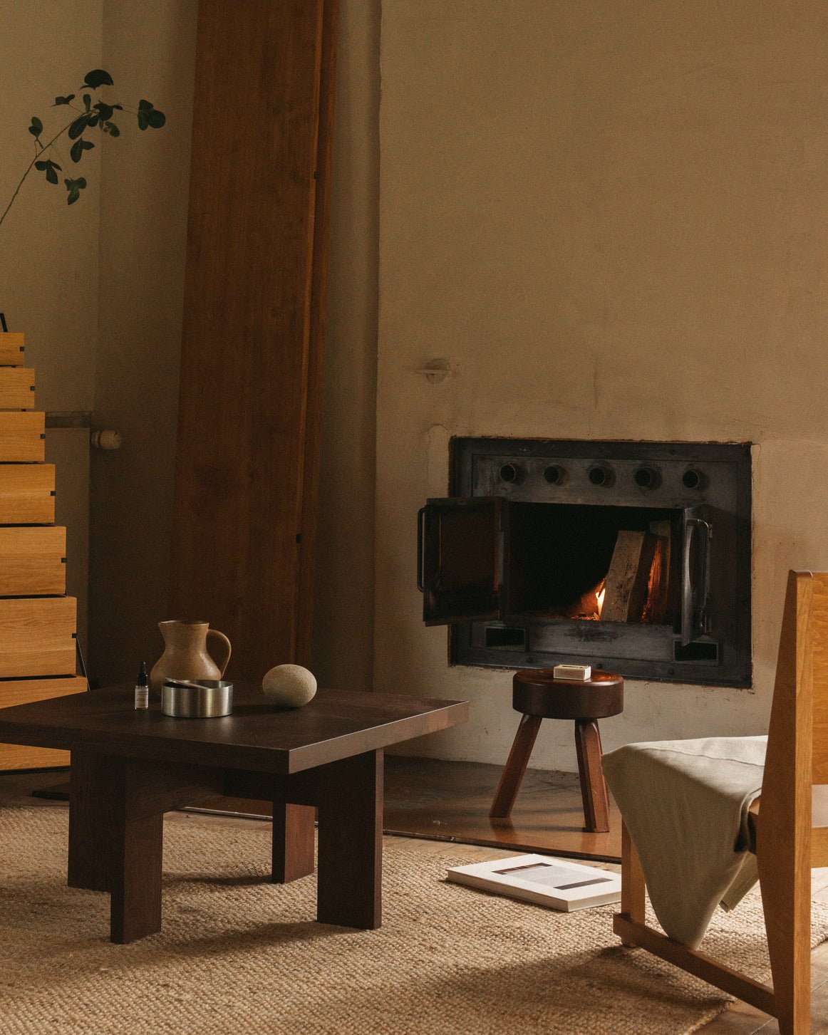 Table basse carrée style ferme en chêne marron foncé 70 x 70 x 37 cm Farmhouse - Frama - The Cool Republic