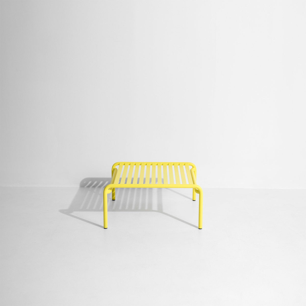 Table basse de jardin jaune Week-End - Petite Friture - The Cool Republic