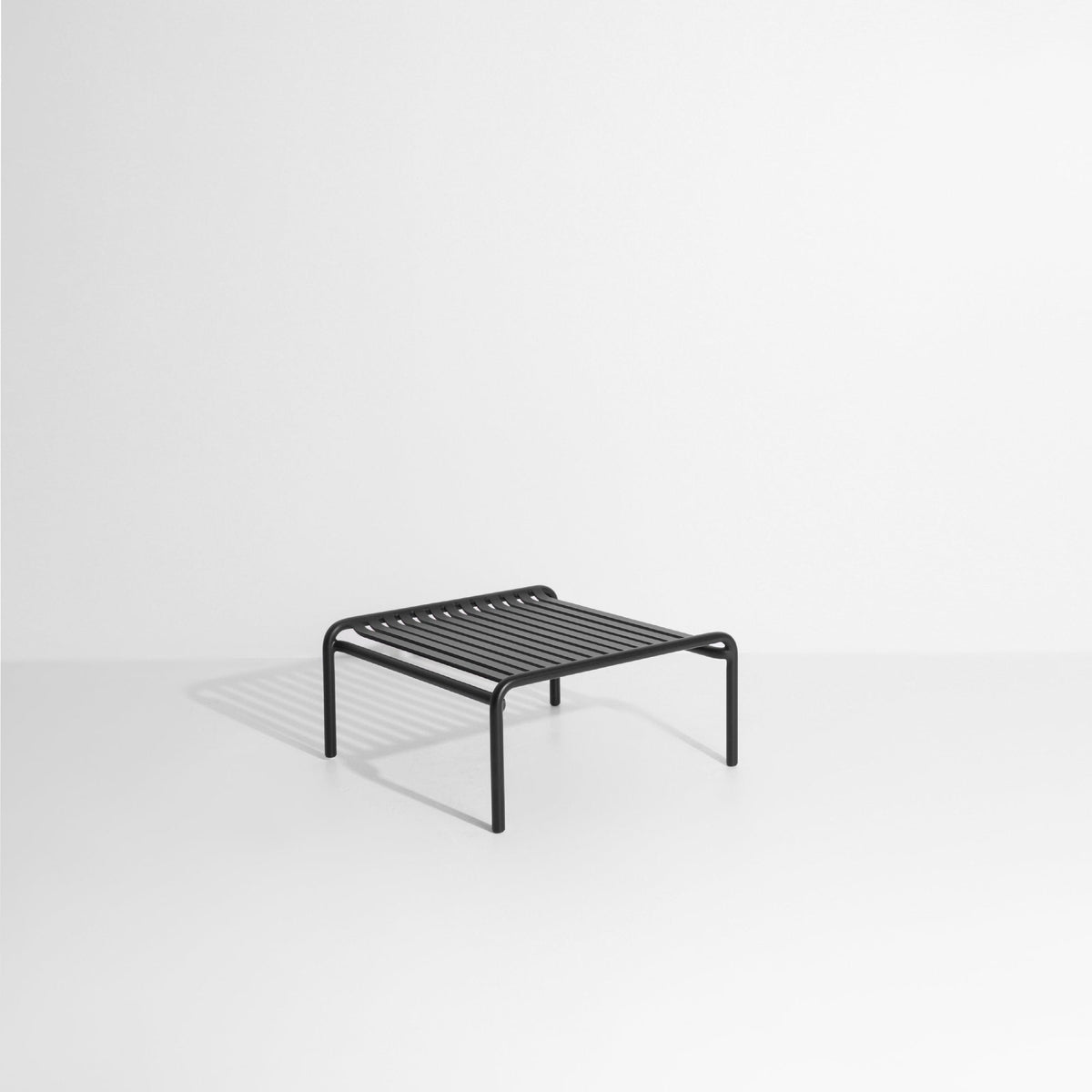 Table basse de jardin noire Week-End - Petite Friture - The Cool Republic