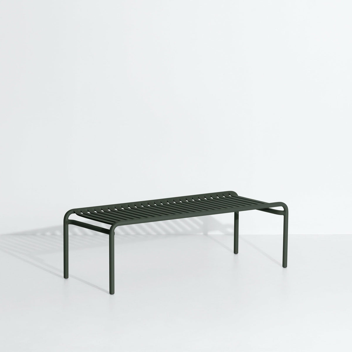 Table basse de jardin vert bouteille 127 cm Week end - Petite friture - The Cool Republic