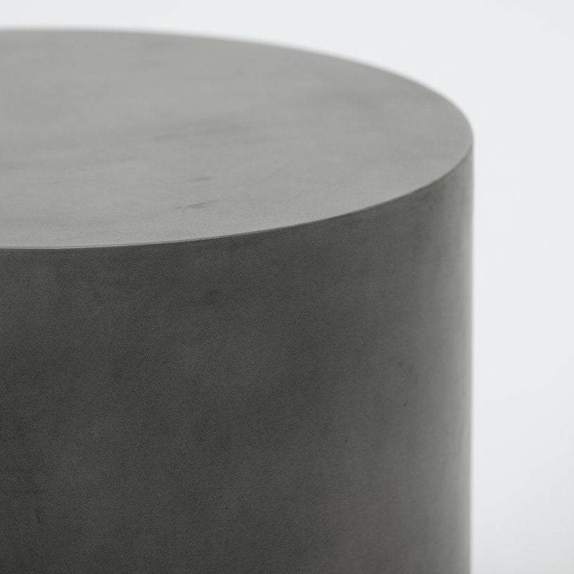 Table basse d’extérieur aspect béton - House Doctor - The Cool Republic