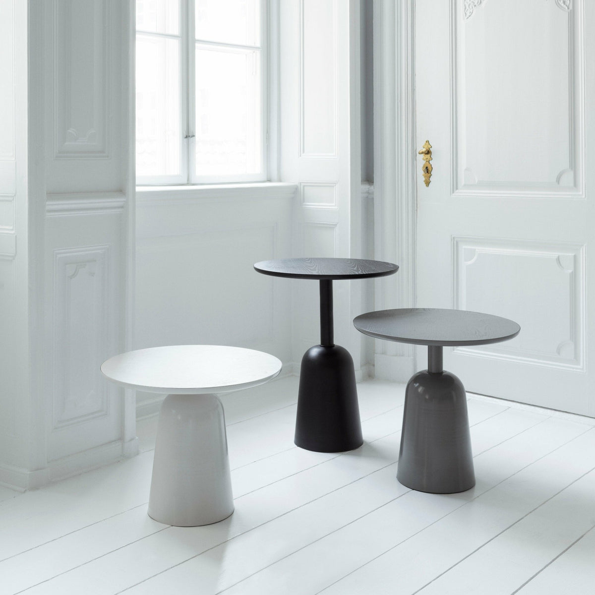 Table basse en acier noire Turn table noir - Normann Copenhagen - The Cool Republic