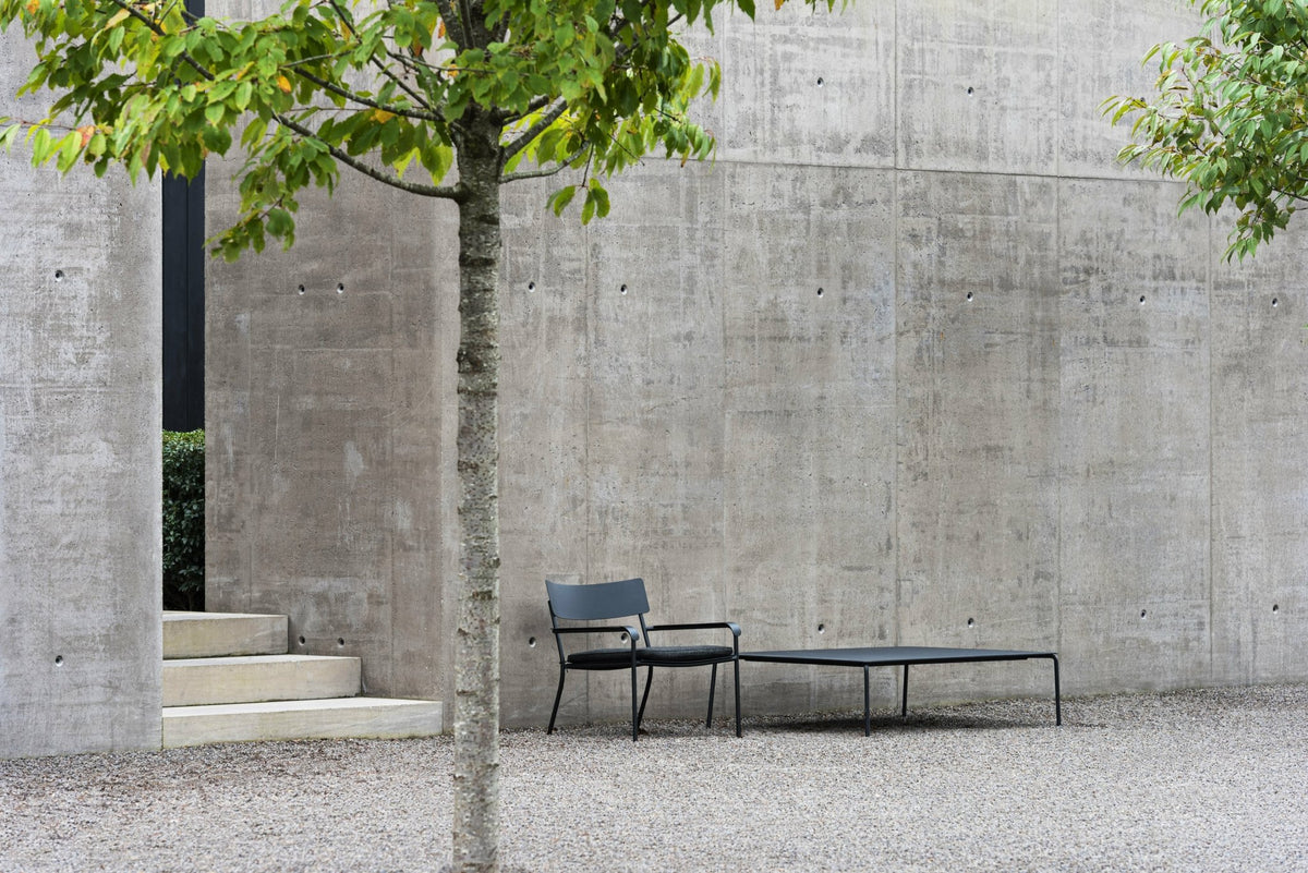 Table basse en aluminium noir August - Serax - The Cool Republic