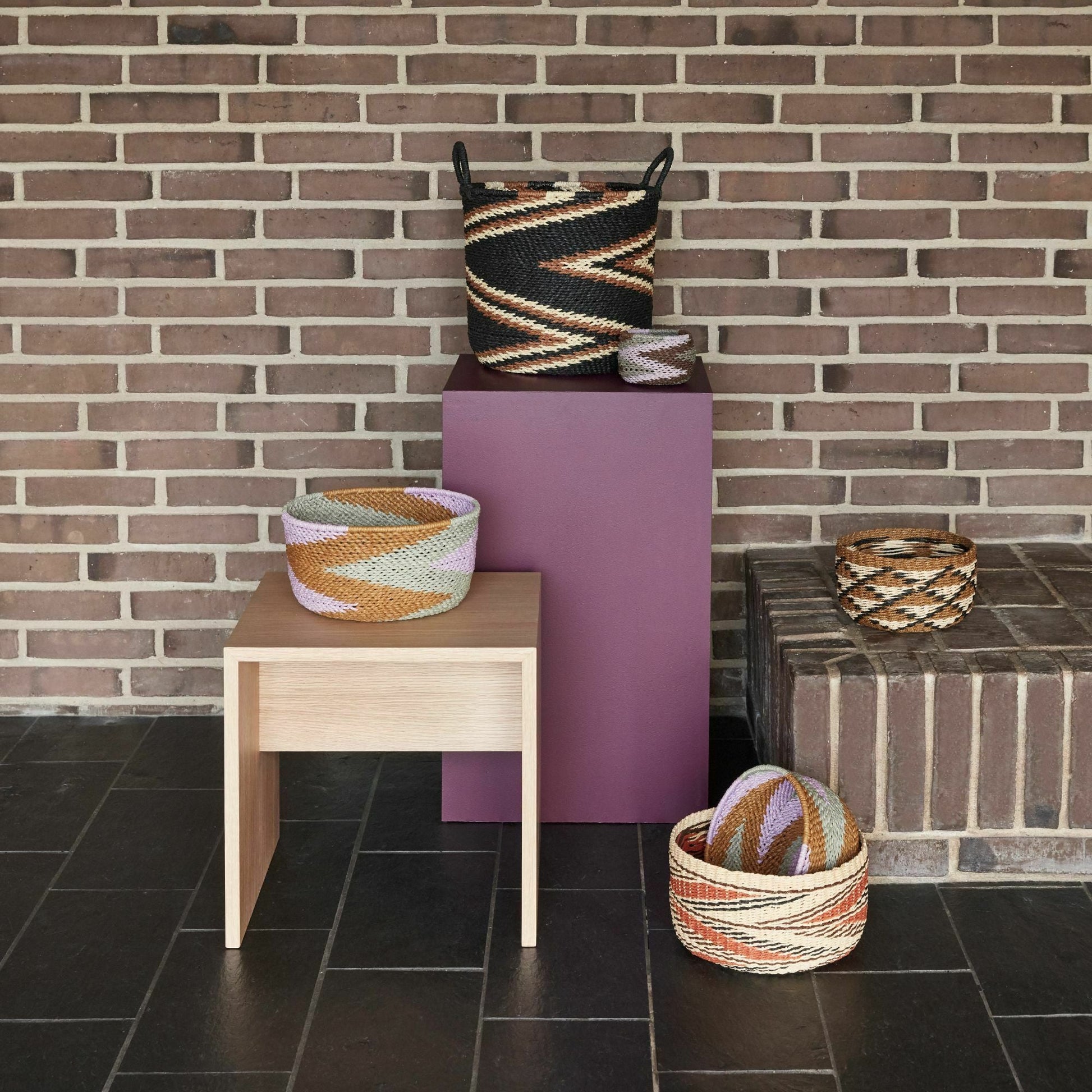 Table basse en chêne 40x40 cm - Hübsch - The Cool Republic