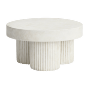 Table basse en fibre de béton blanche sur aluminium moulé 70x37cm Gear - NORR11 - The Cool Republic