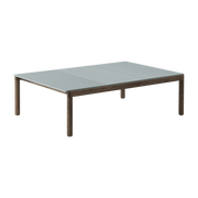 Table basse en grès bleu pâle wavy et chêne foncé 85 x 120 cm Couple - Muuto - The Cool Republic