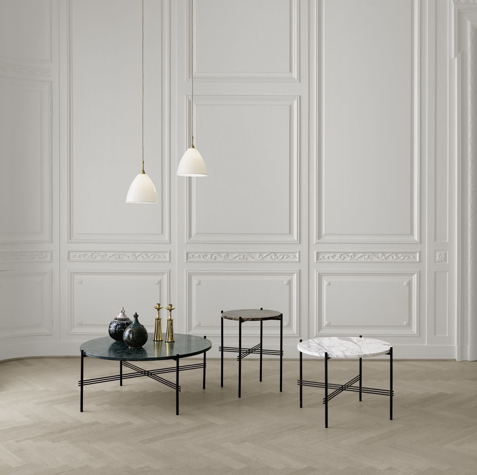 Table basse en marbre blanc 55 cm TS - Gubi - The Cool Republic