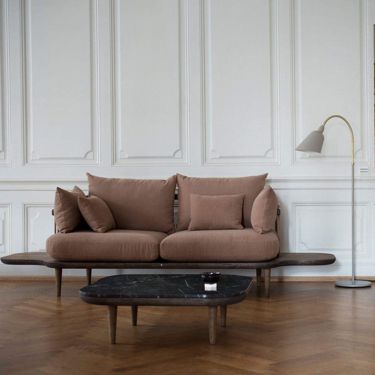 Table basse en marbre noir Fly SC4 - &tradition - The Cool Republic
