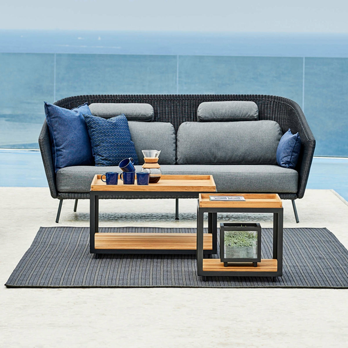 Table basse en teck et cadre noir 79x79 cm Level - Cane-Line - The Cool Republic