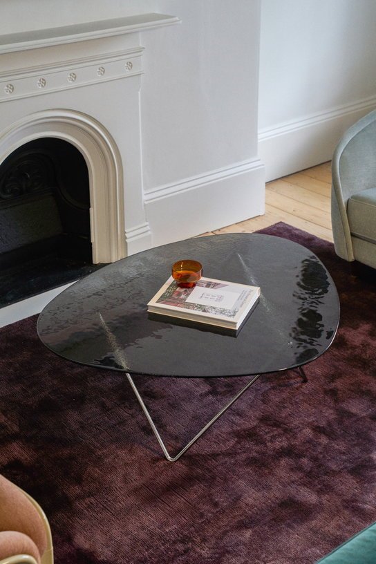 Table basse en verre structuré transparent et laiton 106cm Pedrera - Gubi - The Cool Republic