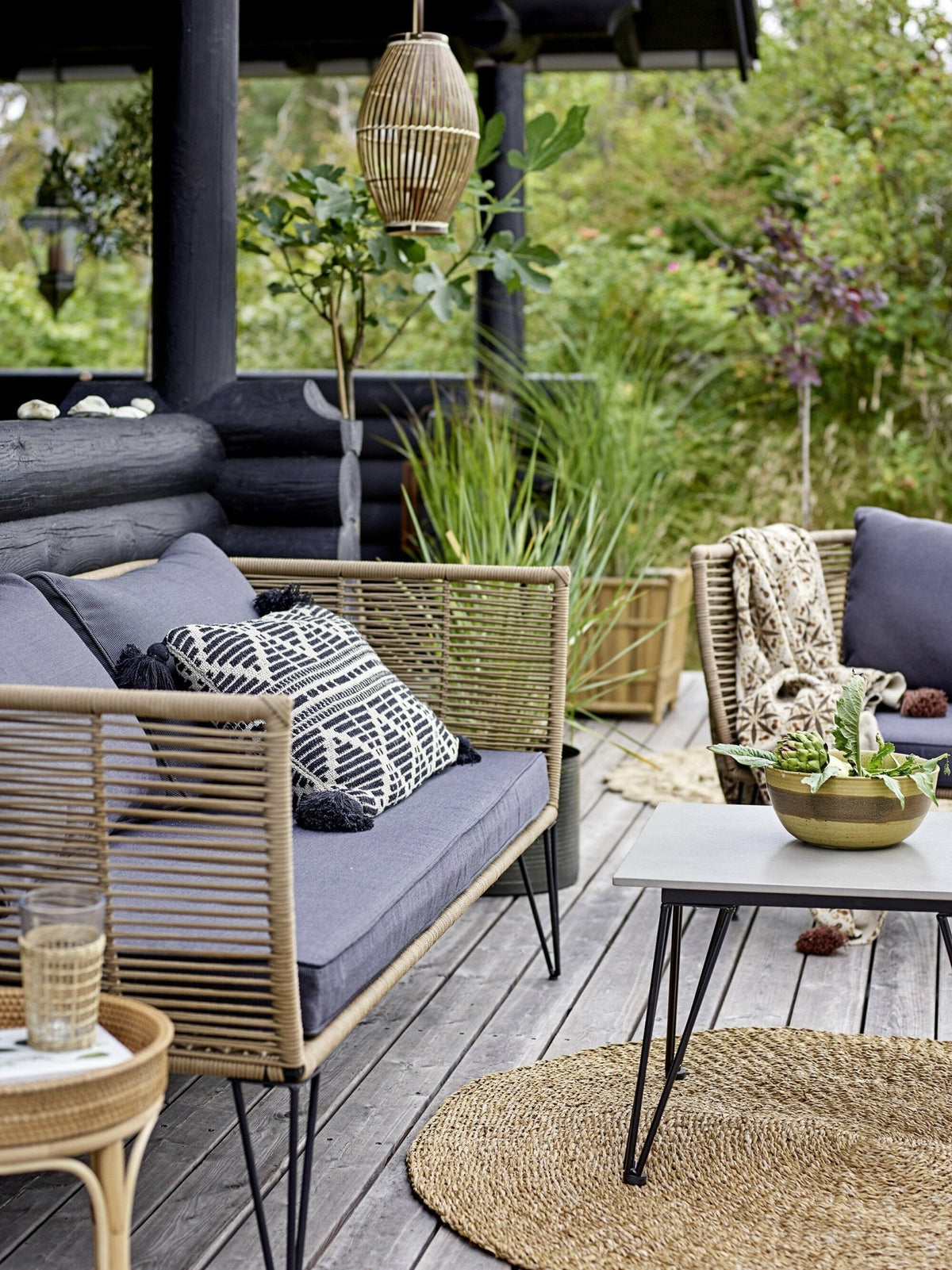 Table basse grise 55 x 55 cm Mundo - Bloomingville - The Cool Republic